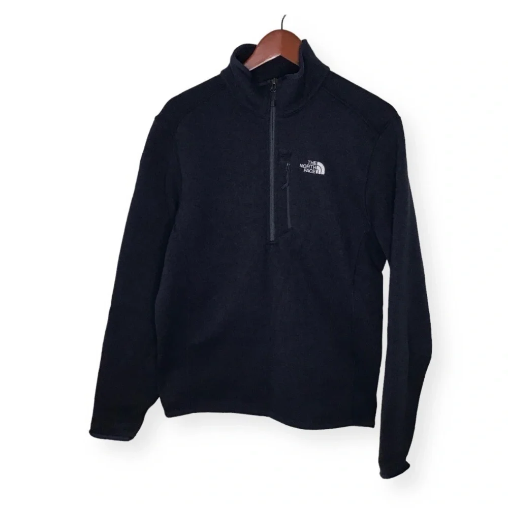 The North Face Gordon Lions 1/4 Zip Fleece Pullover in Navy Size Small.